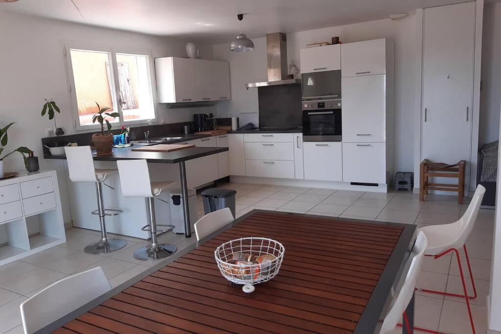 Maison Avec Vue Sur La Mer Et Avec Piscine A Fitou Exterior foto